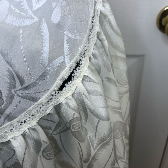 Erika Taylor vintage off white negligee nightgown, size medium - Picture 13 of 16